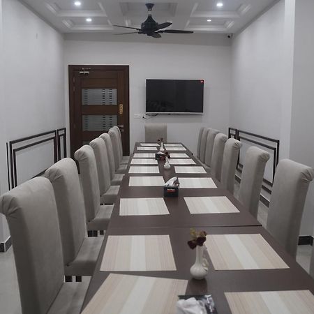 Swarg Hotel Sahiwal Zewnętrze zdjęcie