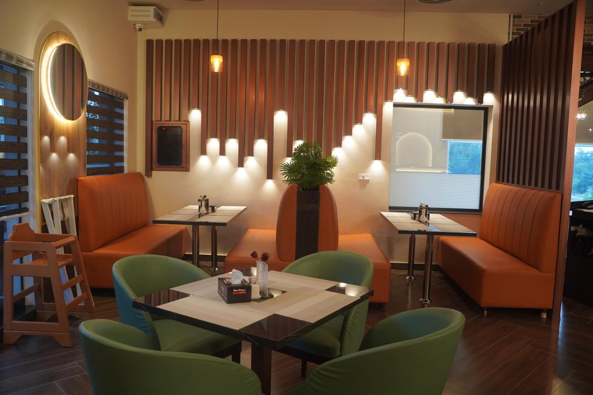 Swarg Hotel Sahiwal Zewnętrze zdjęcie